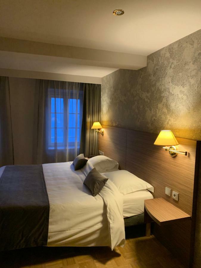 Logis Hotel Restaurant Au Cerf D'Or Strasbourg Eksteriør bilde